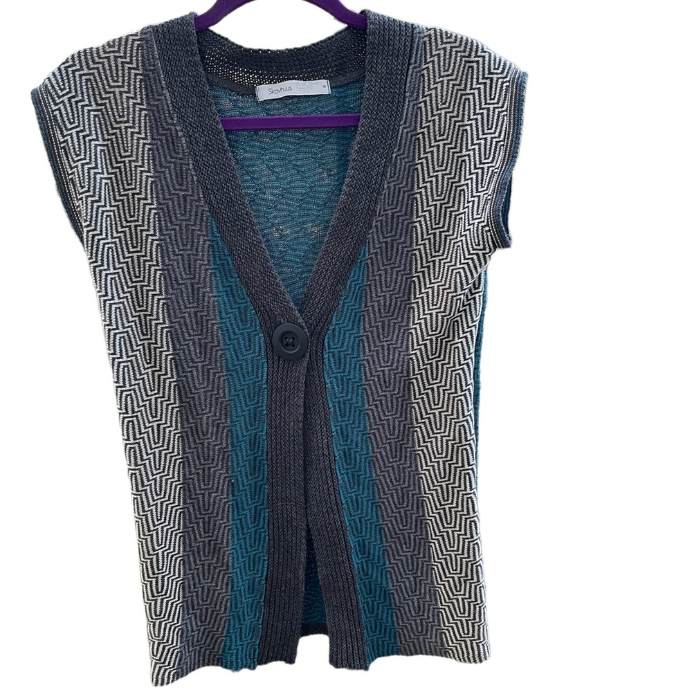 Skovhuus Sweater Vest Size Small Single Button Closure